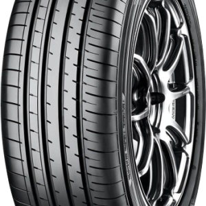 235/60R17 Yokohama Bluearth-XT AE61